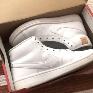 Nike shoes size 7